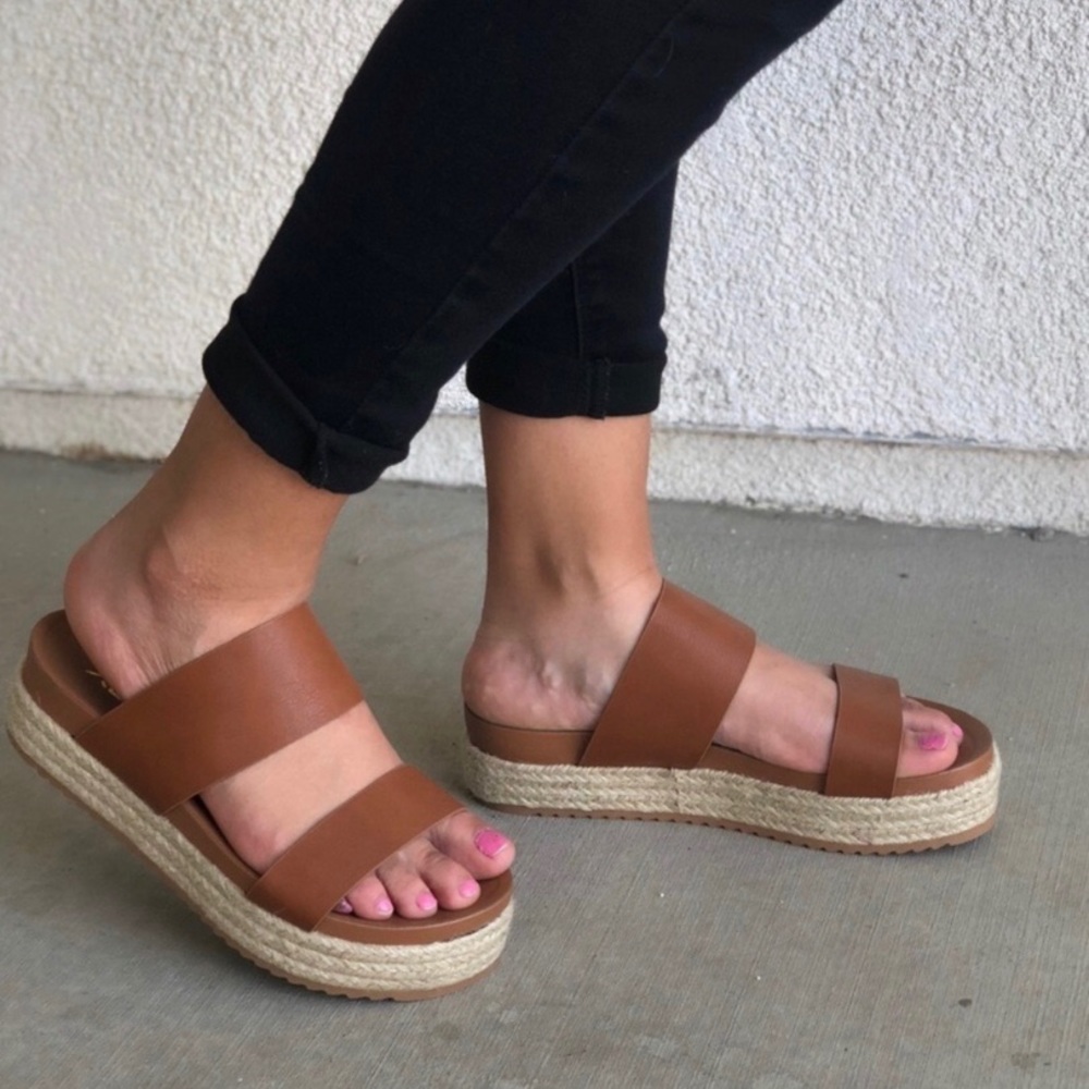 ESPADRILLES STRAP SANDAL